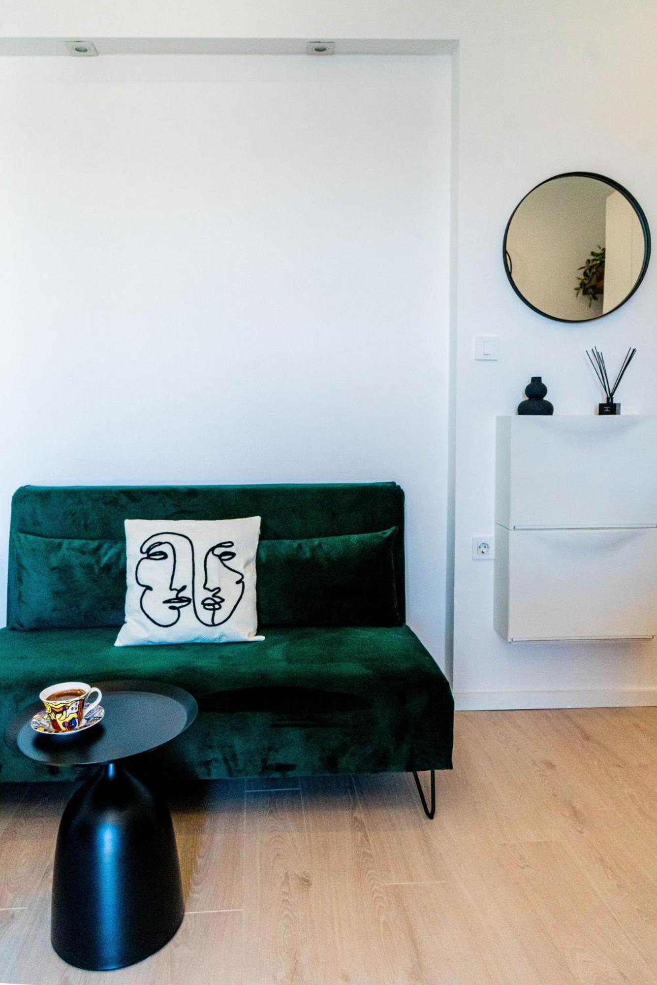 New - La Apartamento
